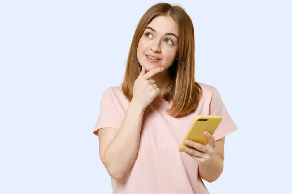 Client happy having learned what the minimum term for empty house insurance is with Insuristic